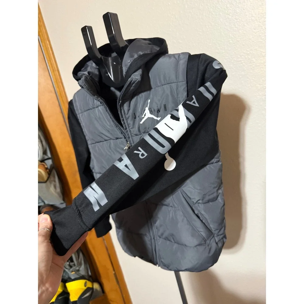 Jordan Kids‎ Therma-FIT Hybrid Puffer Vest Hoodie Jacket Gray Black Small 8-10Y